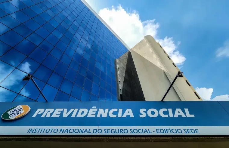 INSS começa a devolver descontos indevidos de aposentados: cronograma completo e alerta aos golpistas