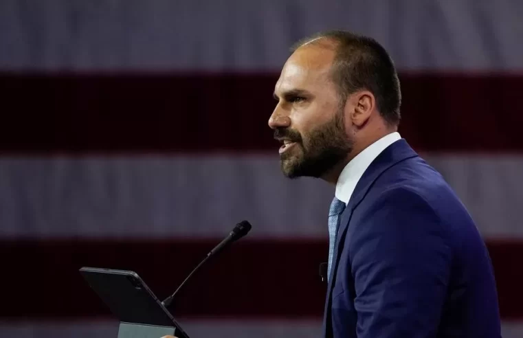 Base governista pressiona Câmara por cassação de Eduardo Bolsonaro