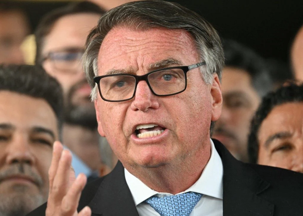 Ex-comandante da FAB denuncia: Bolsonaro quis adiar relatório que garantia lisura das urnas