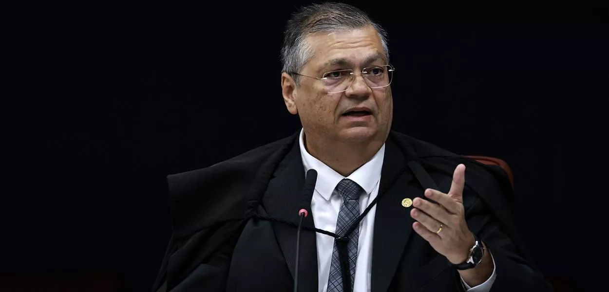 Flávio Dino cobra explicações sobre “emendas de comissão paralelas” e suposto novo orçamento secreto na Saúde