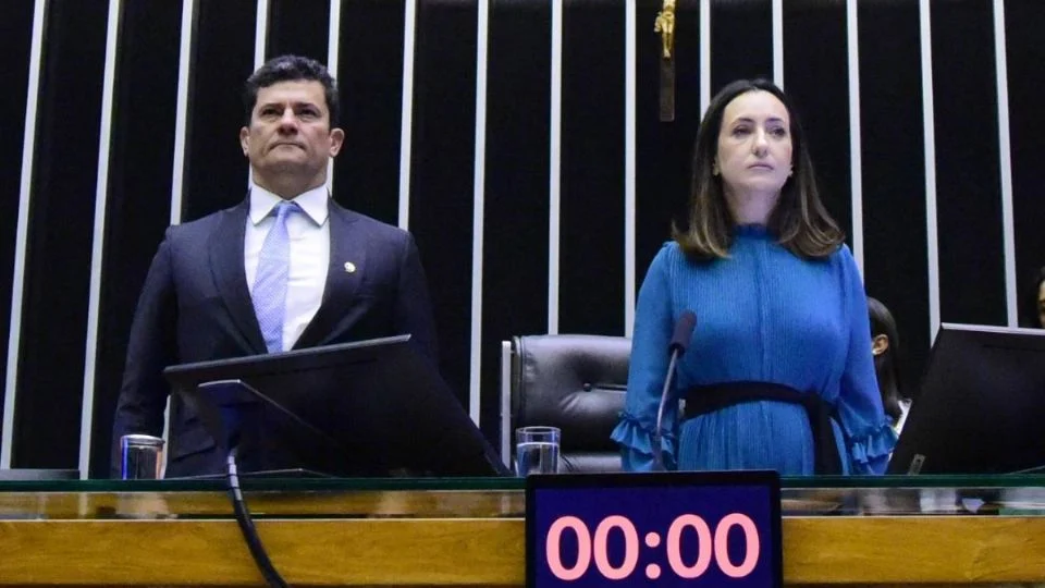 Câmara custeia curso de inglês de R$ 9,2 mil para Rosângela Moro