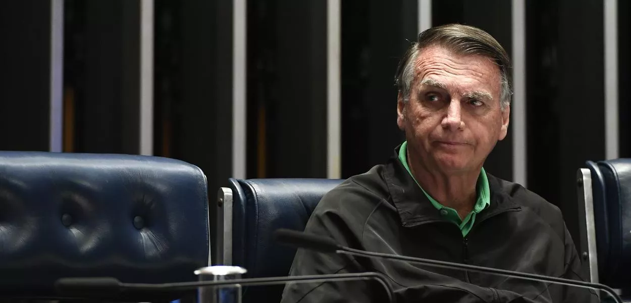 Centrão articula redução de pena de Bolsonaro em 6 anos junto ao STF