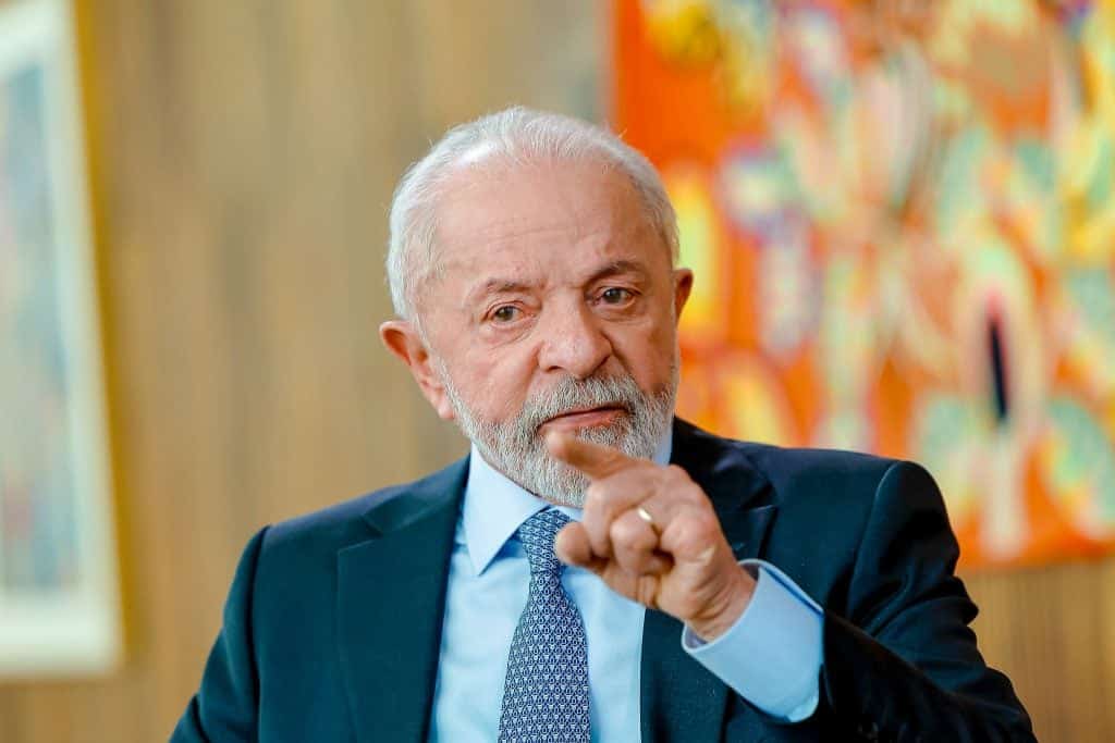 Lula apressa regulamentação das redes para proteger crianças e dar basta às big techs