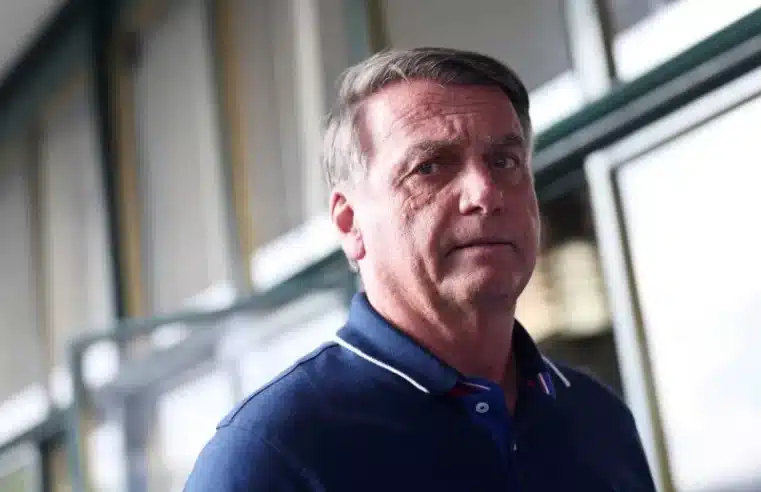Bolsonaro teria ficado 10 segundos sem respirar; vídeo antigo mostra que ex-presidente zombou de pacientes com falta de ar durante a COVID-19
