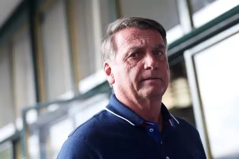 Bolsonaro teria ficado 10 segundos sem respirar; vídeo antigo mostra que ex-presidente zombou de pacientes com falta de ar durante a COVID-19