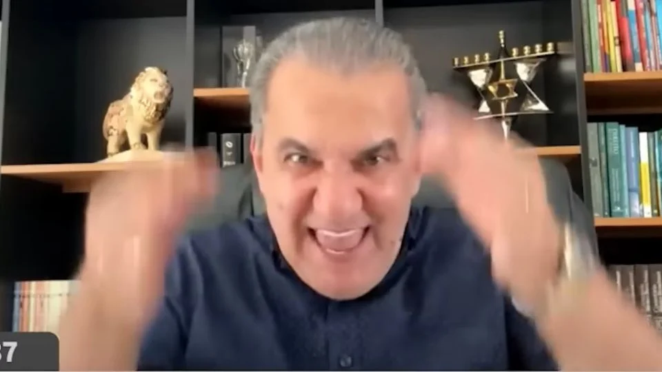 Silas Malafaia entra em pane: teme vazamento de conversas com Bolsonaro e jornalistas